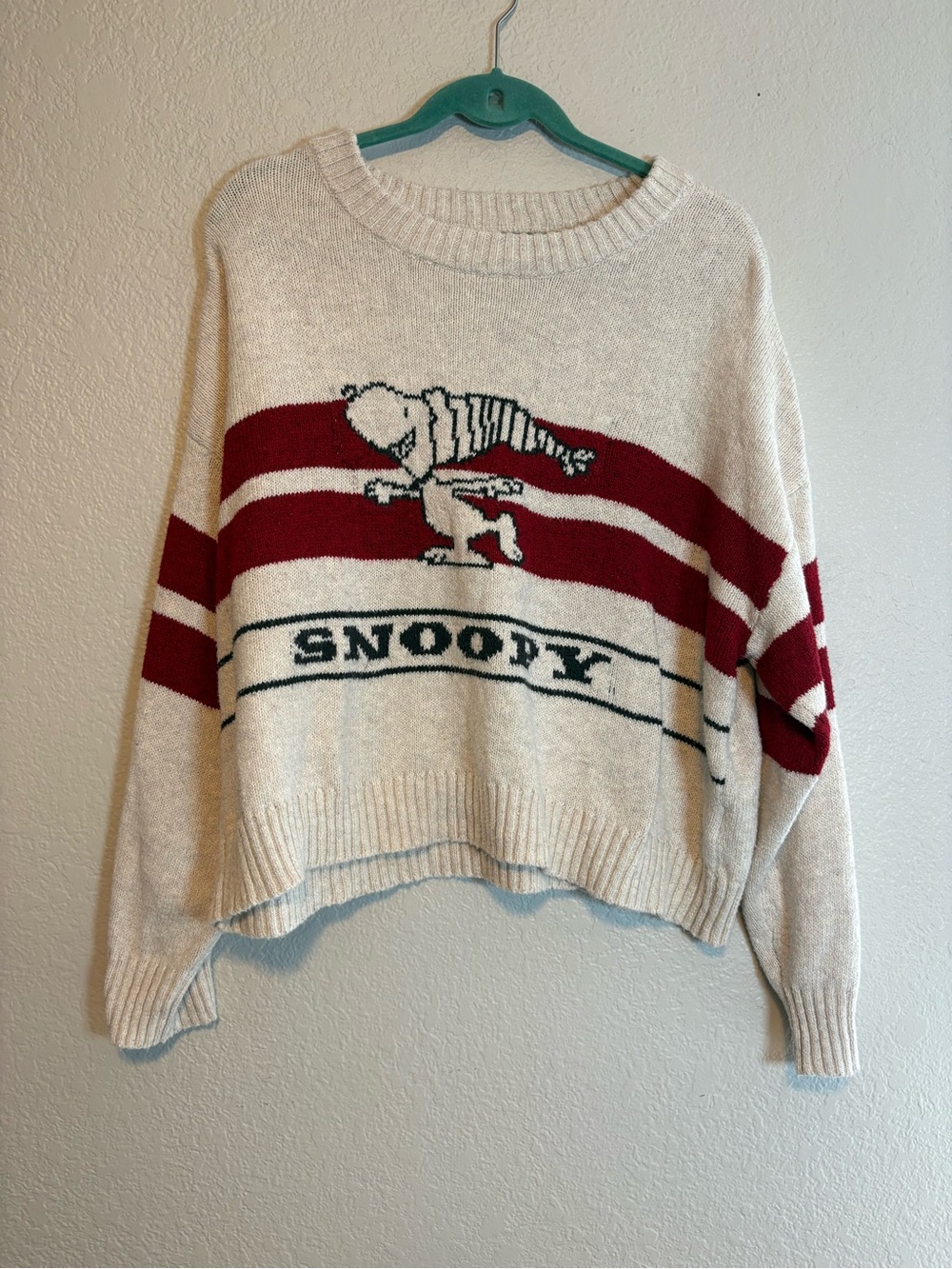 AE x Peanuts Snoopy Crew Neck
Sweater XL Holiday Christmas - Picture 2 of 13